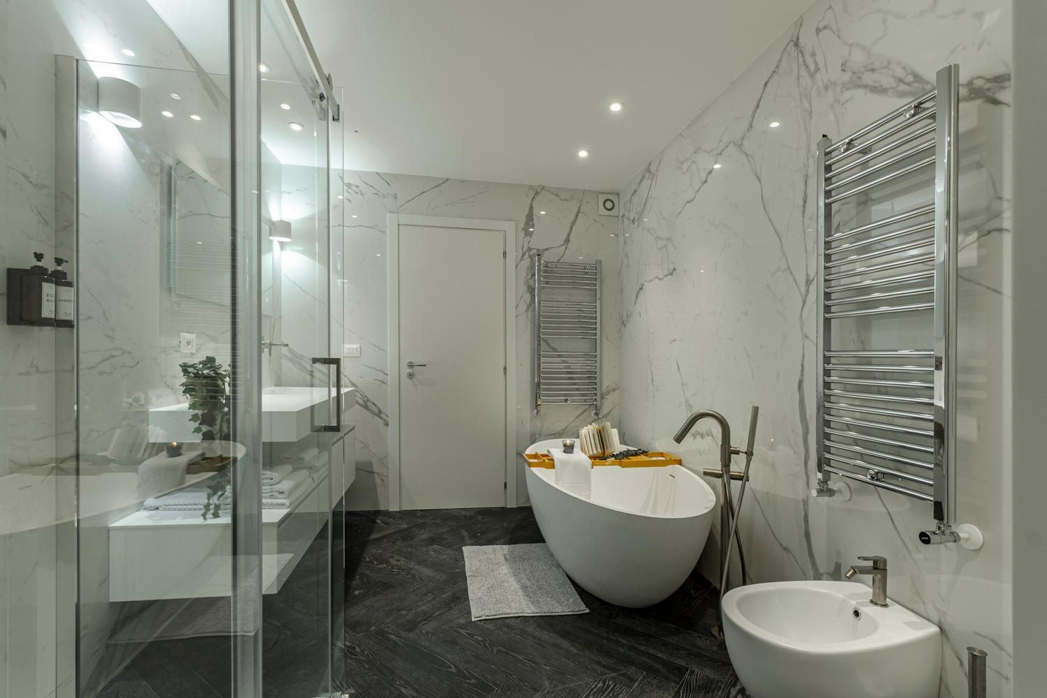 Righi Suite Apartment โบโลญญา ภายนอก รูปภาพ